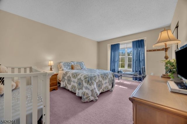 51 Oakland Rd, Old Bridge Twp., NJ 08857