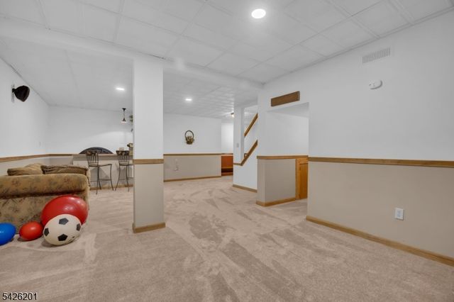 51 Oakland Rd, Old Bridge Twp., NJ 08857