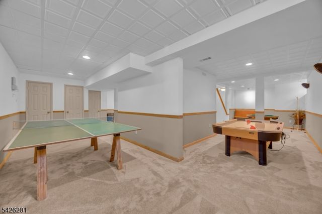 51 Oakland Rd, Old Bridge Twp., NJ 08857