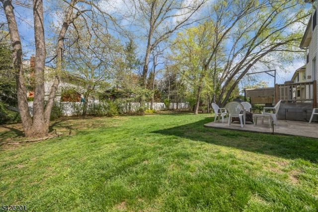 51 Oakland Rd, Old Bridge Twp., NJ 08857