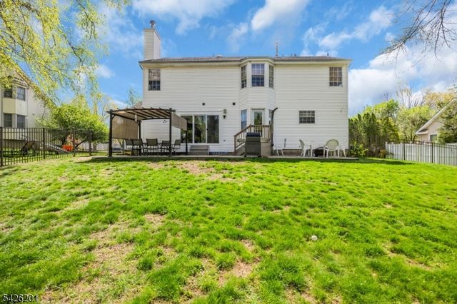 51 Oakland Rd, Old Bridge Twp., NJ 08857