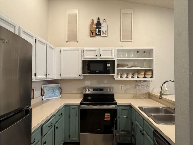 1711 HAMMOCK PINE BOULEVARD 1711, Clearwater, FL 33761