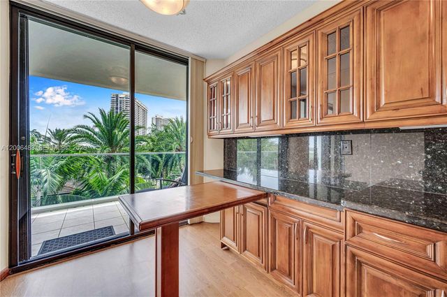 2800 Island Boulevard 603, Aventura, FL 33160