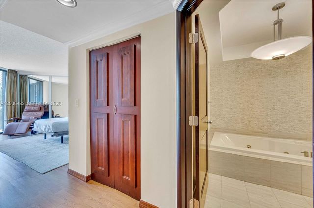 2800 Island Boulevard 603, Aventura, FL 33160