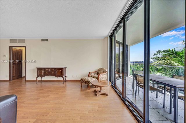 2800 Island Boulevard 603, Aventura, FL 33160