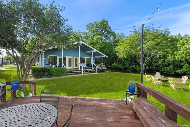 669 Mary Blvd, New Braunfels, TX 78130