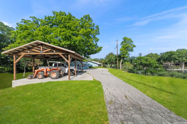 669 Mary Blvd, New Braunfels, TX 78130