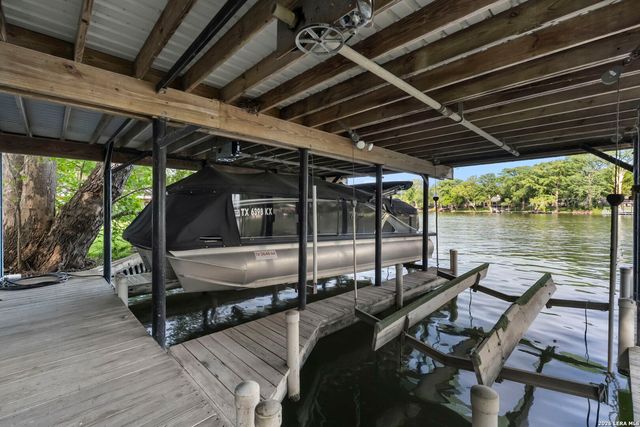 669 Mary Blvd, New Braunfels, TX 78130