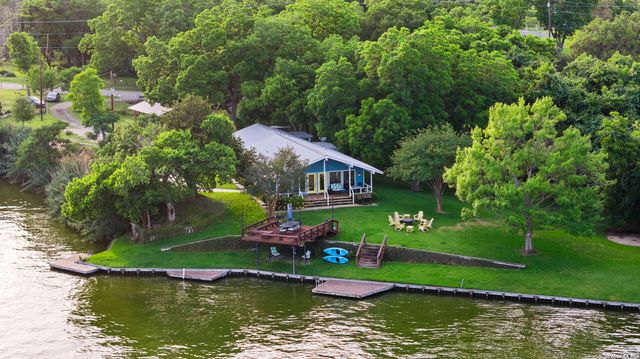 669 Mary Blvd, New Braunfels, TX 78130