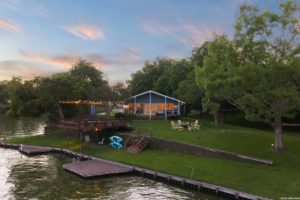 669 Mary Blvd, New Braunfels, TX 78130
