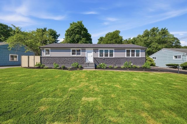 219 Hunting Rd, Needham, MA 02494