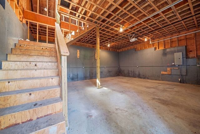 219 Hunting Rd, Needham, MA 02494