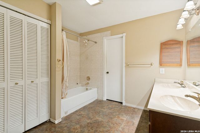 14131 SHIRE OAK ST, San Antonio, TX 78247