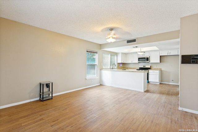 14131 SHIRE OAK ST, San Antonio, TX 78247