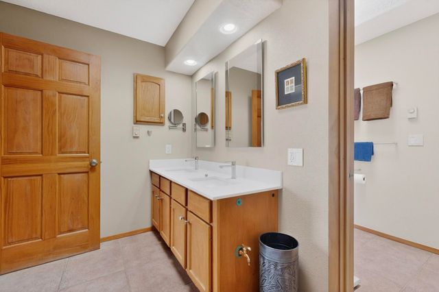 85 Herrada Road, Santa Fe, NM 87508