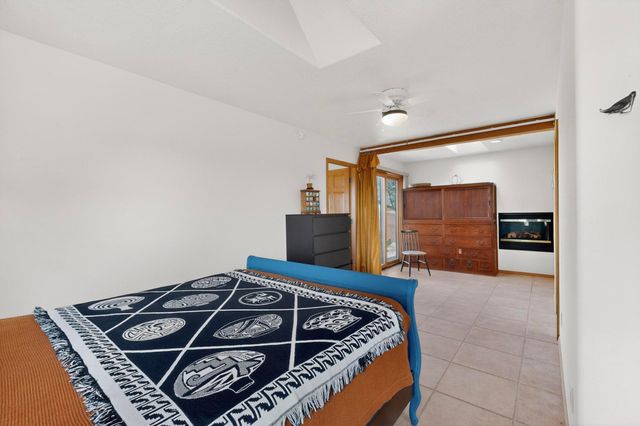 85 Herrada Road, Santa Fe, NM 87508