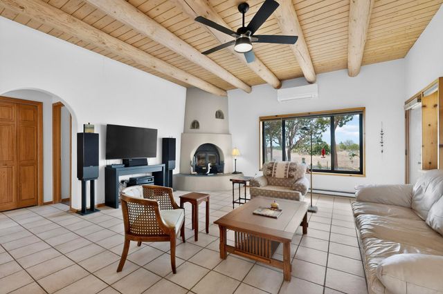 85 Herrada Road, Santa Fe, NM 87508