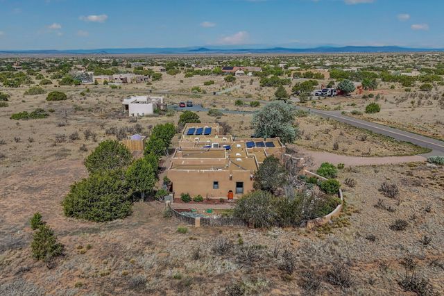 85 Herrada Road, Santa Fe, NM 87508