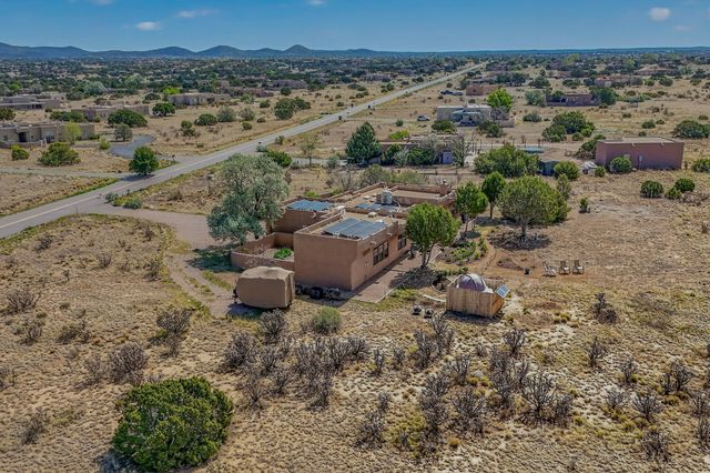 85 Herrada Road, Santa Fe, NM 87508