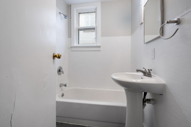 937 Davis Avenue Nw, City Of Grand Rapids, MI 49504