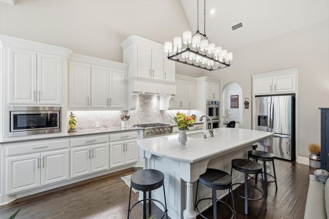 1321 Bluebell Avenue, Lantana, TX 76226
