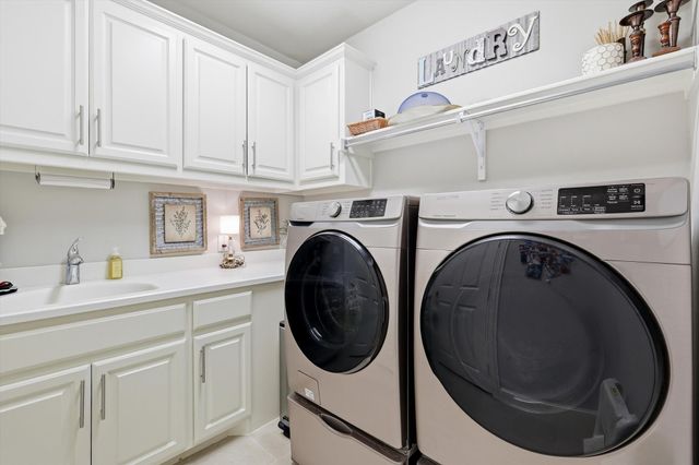 1321 Bluebell Avenue, Lantana, TX 76226