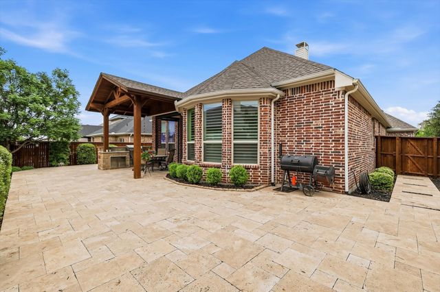1321 Bluebell Avenue, Lantana, TX 76226