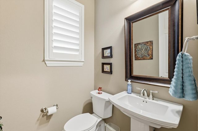 1321 Bluebell Avenue, Lantana, TX 76226