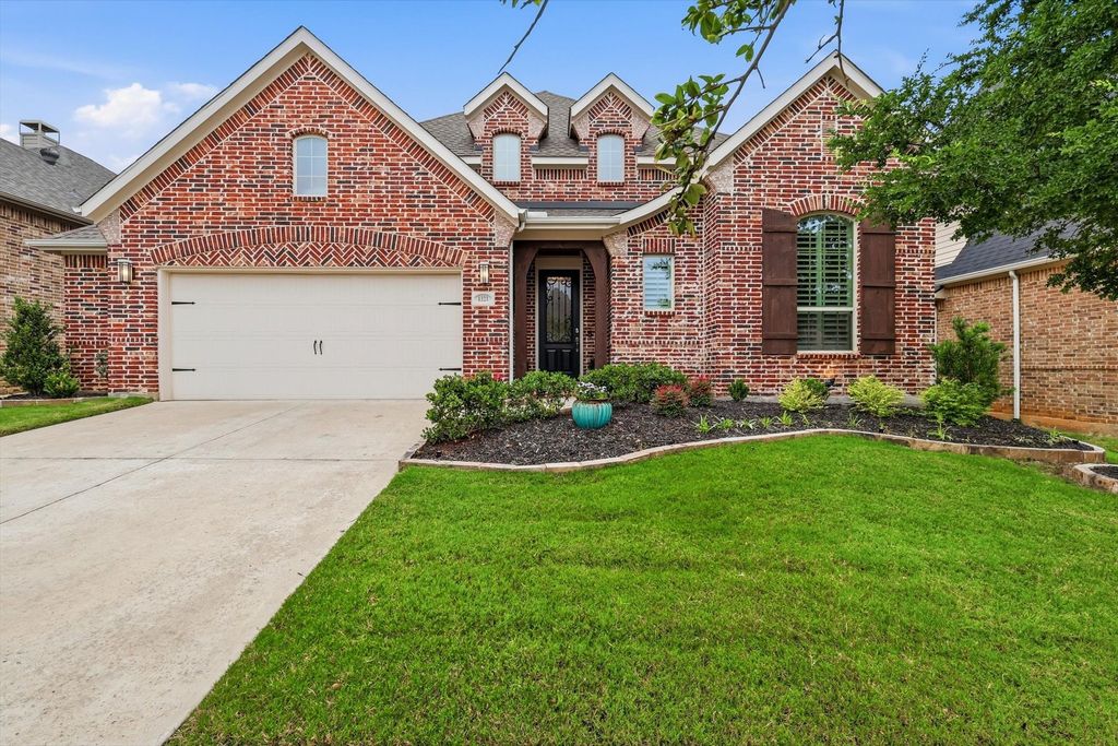 1321 Bluebell Avenue, Lantana, TX 76226