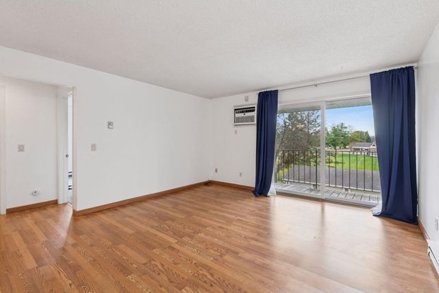 14115 Pennock Avenue 301, Apple Valley, MN 55124