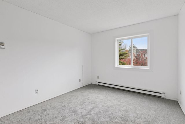 14115 Pennock Avenue 301, Apple Valley, MN 55124