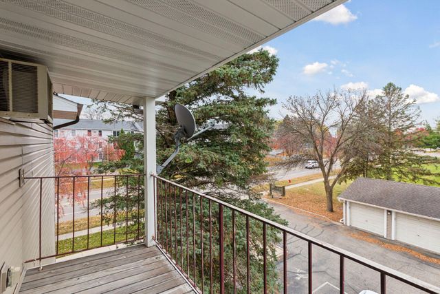 14115 Pennock Avenue 301, Apple Valley, MN 55124