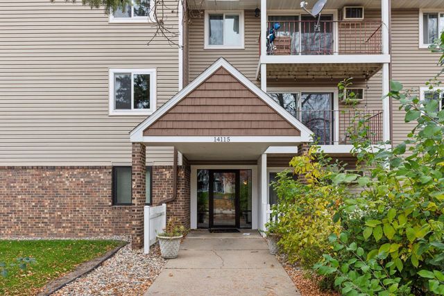 14115 Pennock Avenue 301, Apple Valley, MN 55124