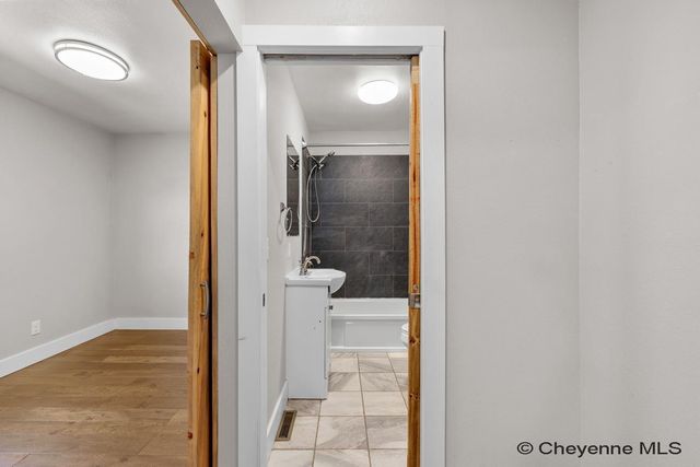 2006 E 16TH ST, Cheyenne, WY 82001
