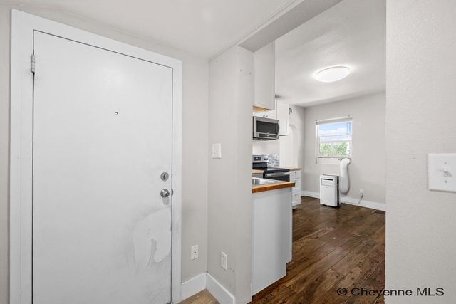 2006 E 16TH ST, Cheyenne, WY 82001
