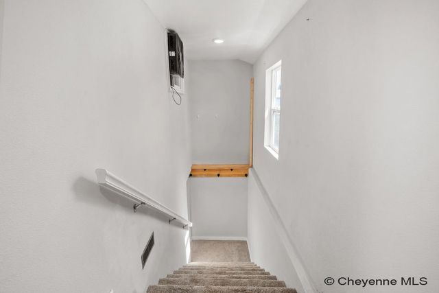 2006 E 16TH ST, Cheyenne, WY 82001