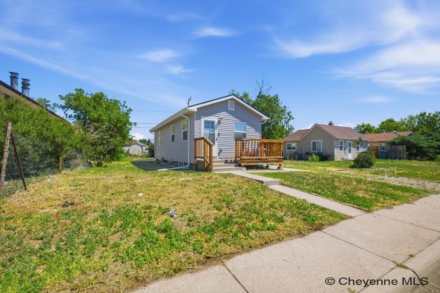 2006 E 16TH ST, Cheyenne, WY 82001