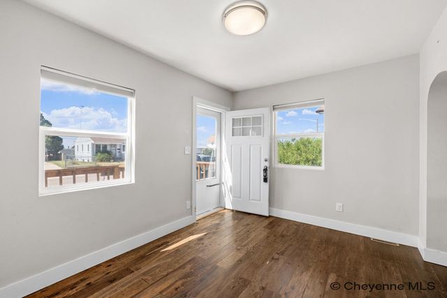 2006 E 16TH ST, Cheyenne, WY 82001