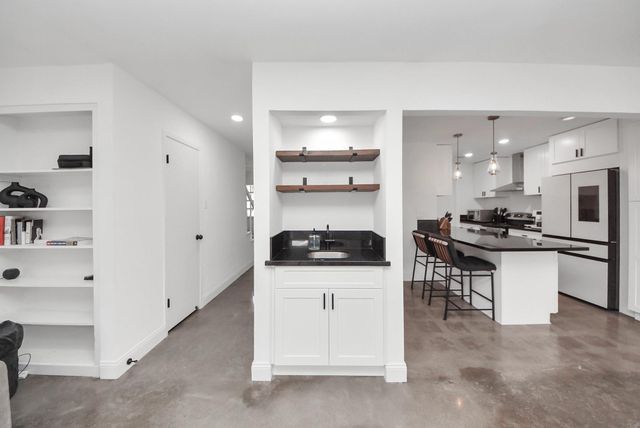 5801 Lumberdale Road 120, Houston, TX 77092