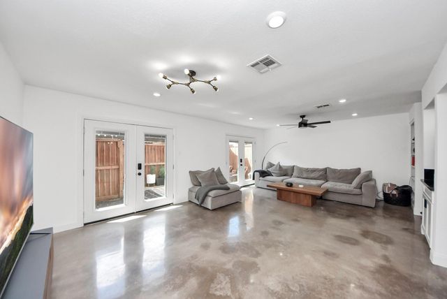 5801 Lumberdale Road 120, Houston, TX 77092