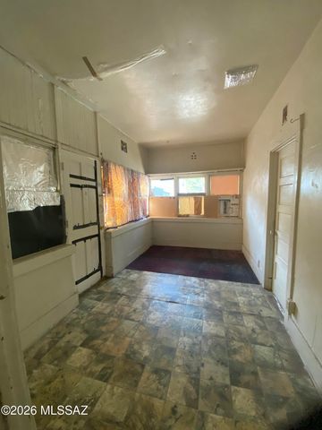 728 S 3rd Avenue, Tucson, AZ 85701
