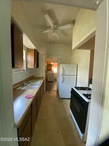 728 S 3rd Avenue, Tucson, AZ 85701