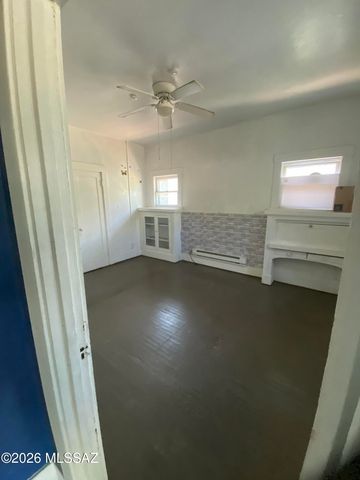 728 S 3rd Avenue, Tucson, AZ 85701