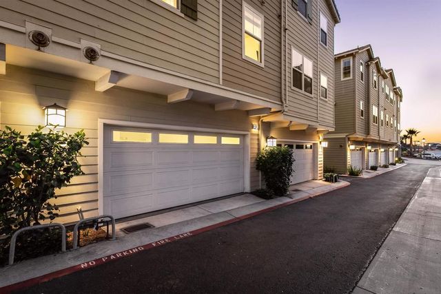 513 Pelican Ln, Imperial Beach, CA 91932