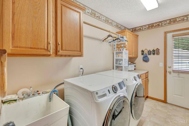 1466 Elmbrooke Court, Batavia Twp, OH 45102