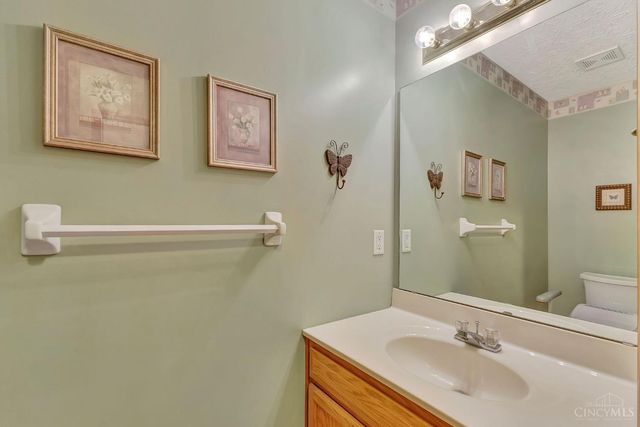 1466 Elmbrooke Court, Batavia Twp, OH 45102