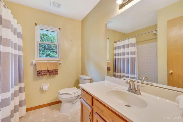 1466 Elmbrooke Court, Batavia Twp, OH 45102