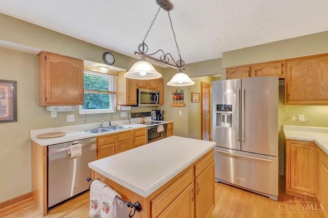 1466 Elmbrooke Court, Batavia Twp, OH 45102