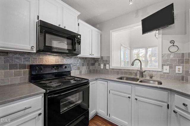 4 Applewood Square, Durham, NC 27713