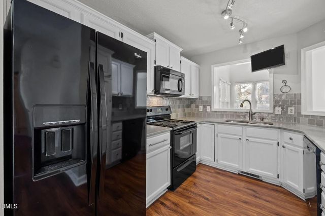 4 Applewood Square, Durham, NC 27713